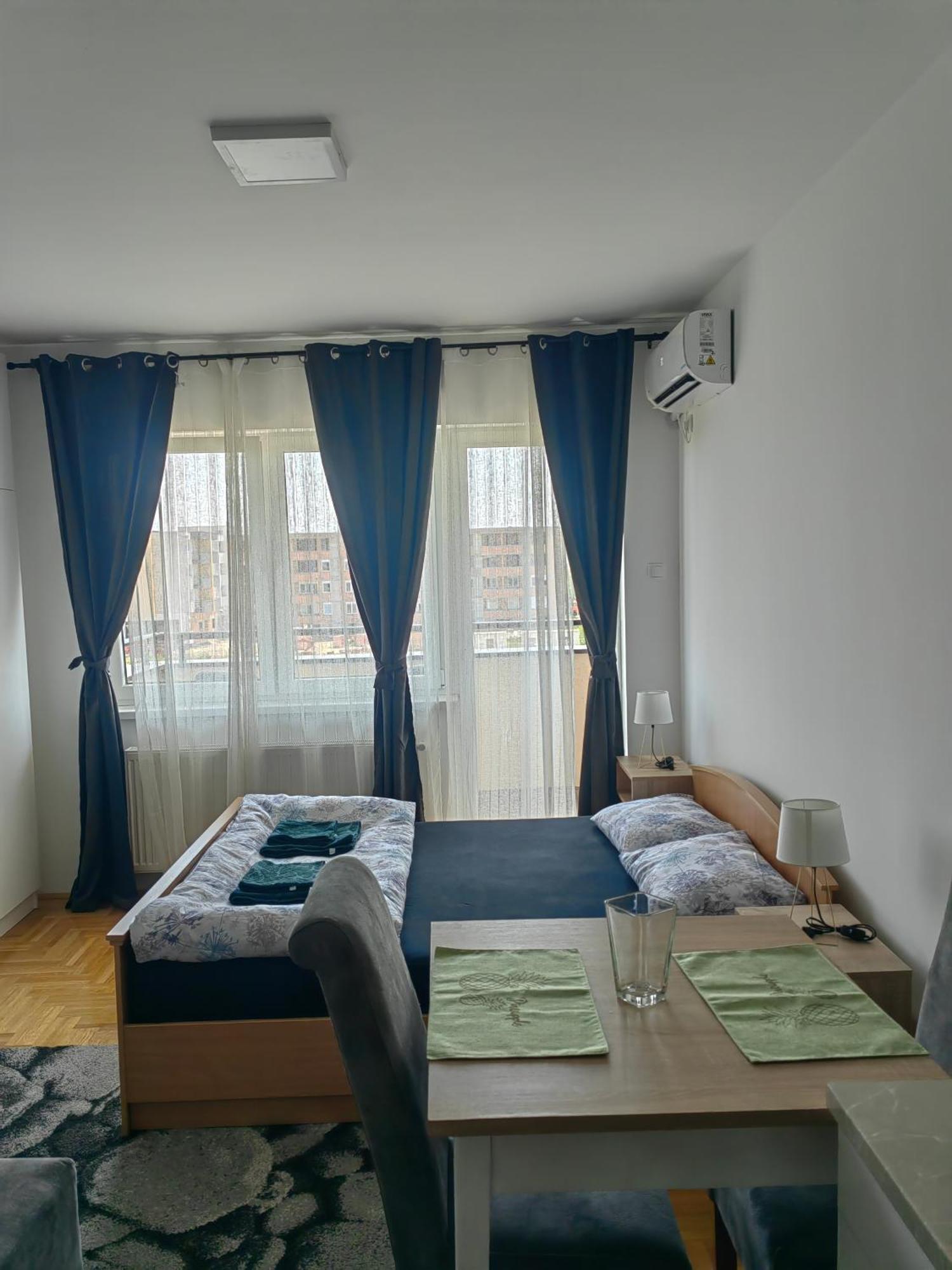 Road Warriors Apartment Szabadka Kültér fotó